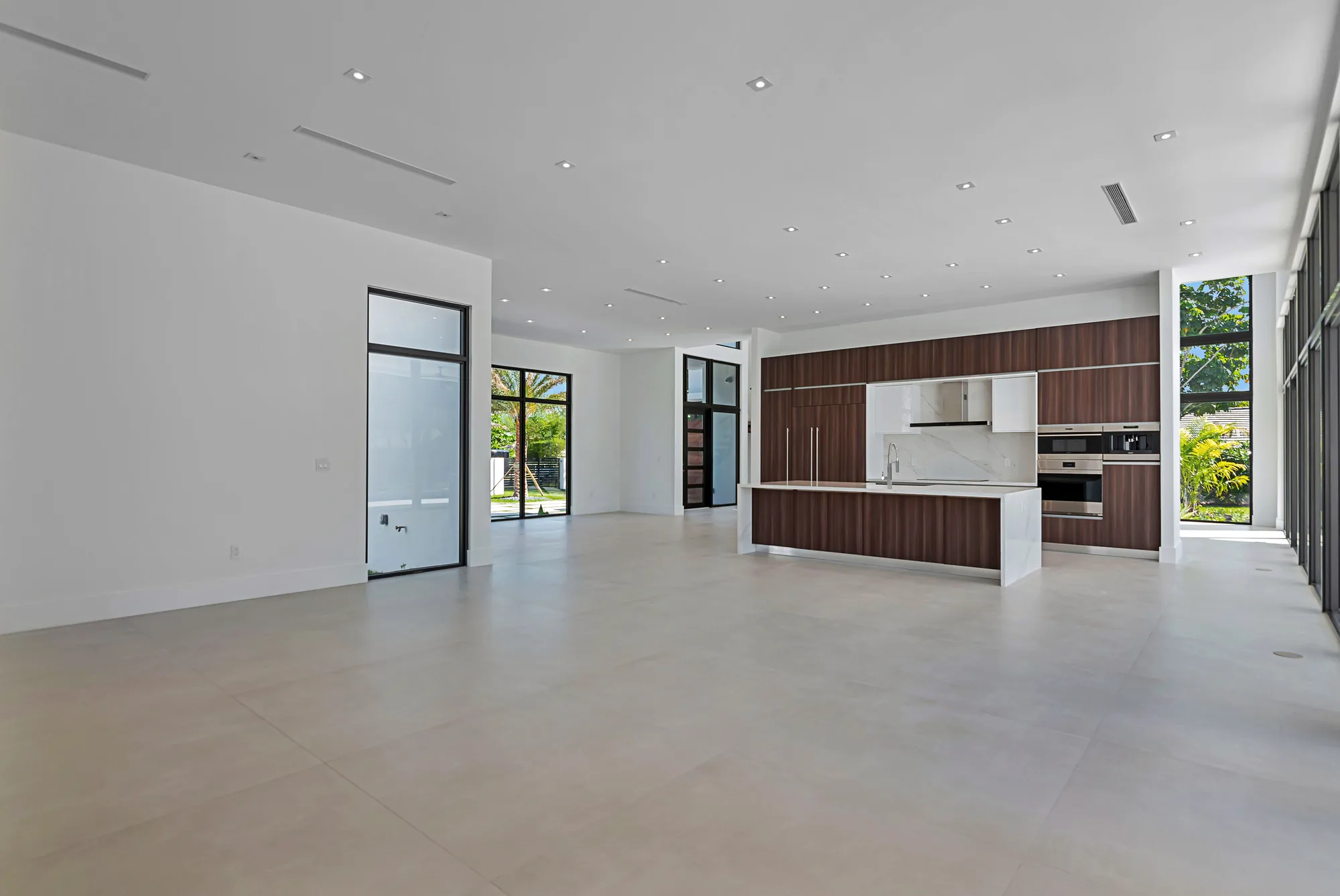 9500 SW 87th Avenue — image 3